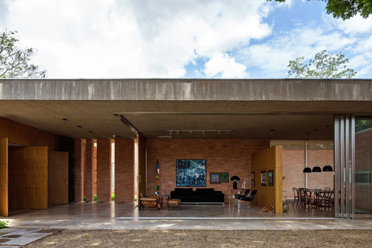 Casas brasileras que usan el ladrillo como elemento constructivo - Imagen 19 de 20