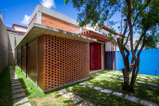 Casas brasileras que usan el ladrillo como elemento constructivo - Imagen 18 de 20
