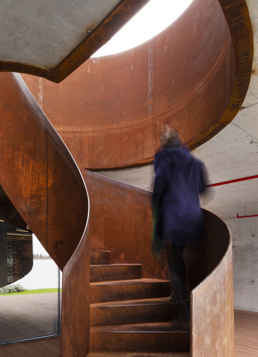 Hampton by Hilton Carrasco / gualano + gualano: arquitectos - Image 3 of 43