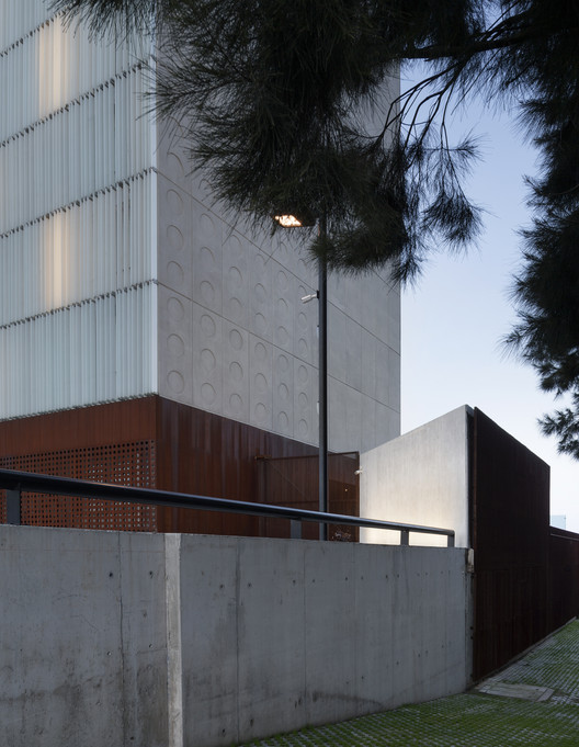 Hampton by Hilton Carrasco / gualano + gualano: arquitectos - Image 7 of 43