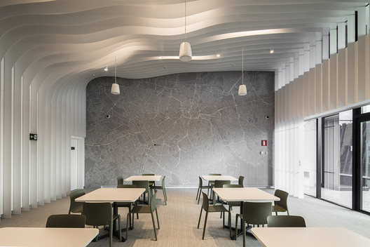 Espaço de Eventos Google São Paulo / BCMF Arquitetos + MACh Arquitetos - Mesa, Cadeira