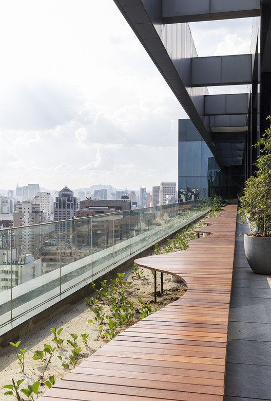Espaço de Eventos Google São Paulo / BCMF Arquitetos + MACh Arquitetos - Fachada, Corrimão