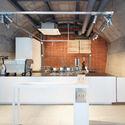 Blue Bottle Coffee Kanda Manseibashi Cafe / Schemata Architects - Interior Photography, Kitchen, Beam