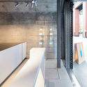 Blue Bottle Coffee Kanda Manseibashi Cafe / Schemata Architects - Interior Photography, Glass, Beam