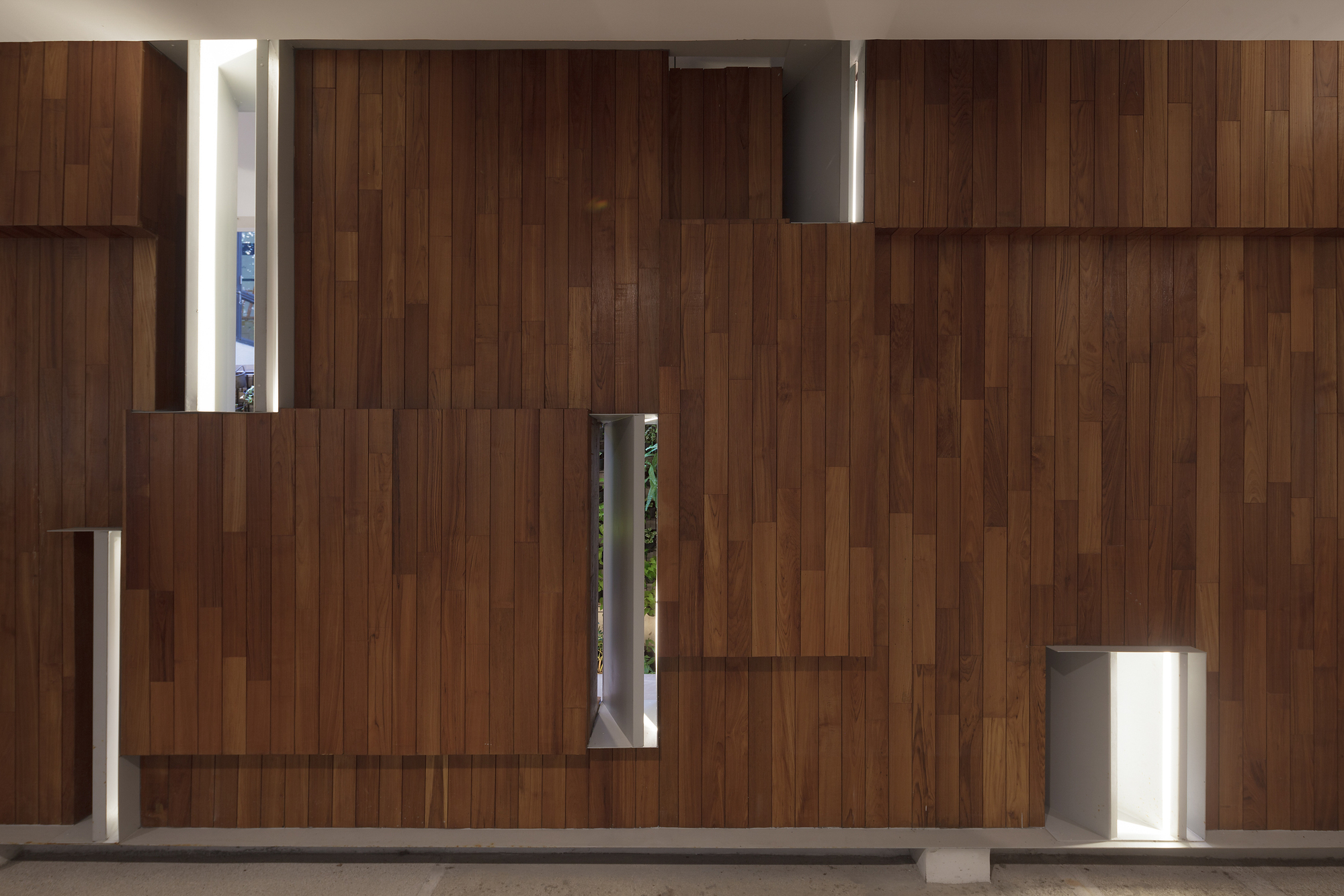 Gallery of TwoThree Hotel / Design in Motion - 19