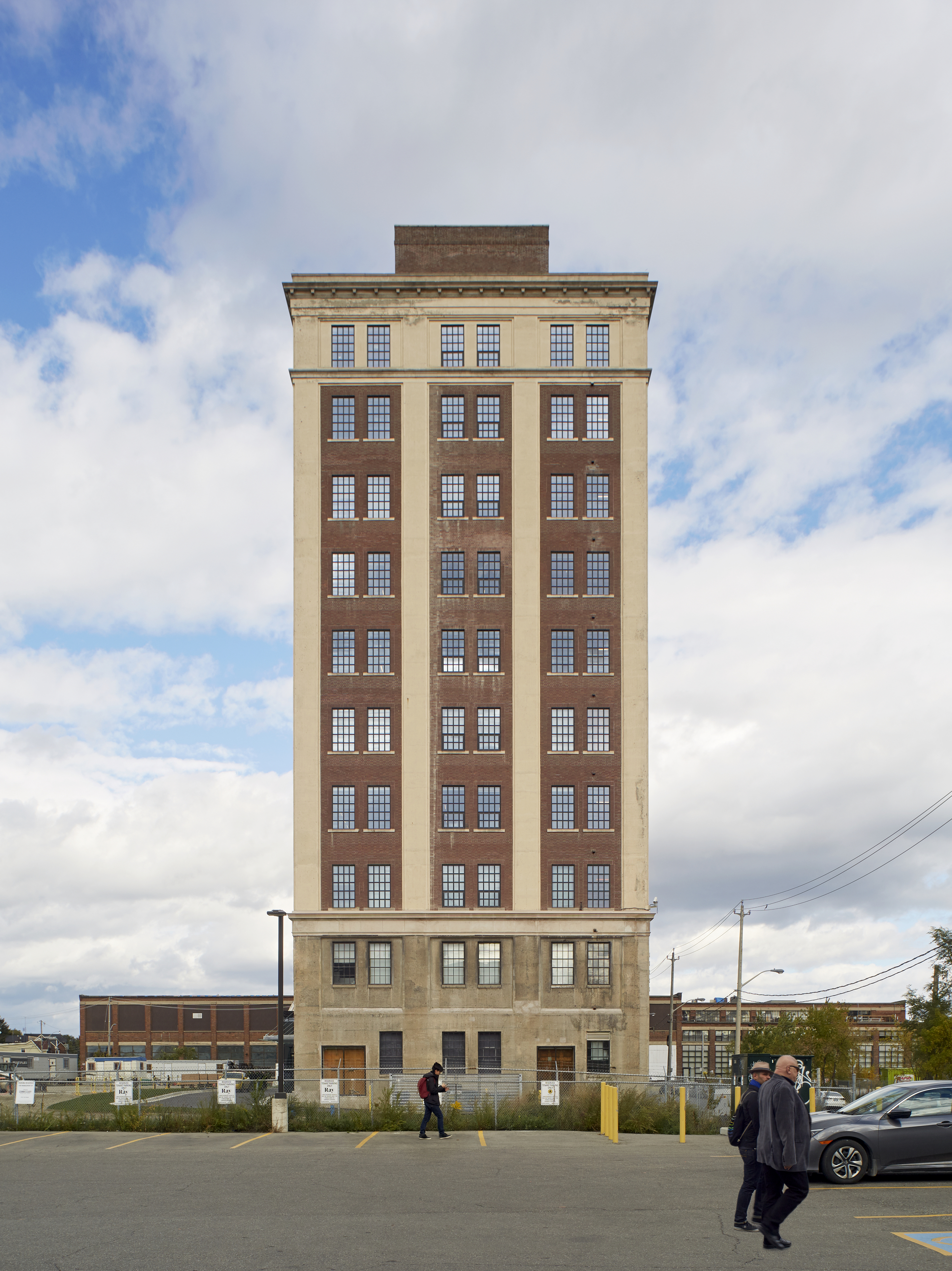 Galer??a de Edificio Tower Automotive, Museo Contempor??neo de Arte