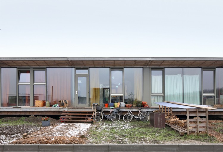 Oosterwold Co-living Complex / bureau SLA. Image Cortesia de Filip Dujardin