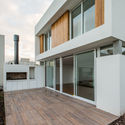 Casa JL / Martín Montone Arquitectura - Ventanas, Fachada, Barandas, Patio interior
