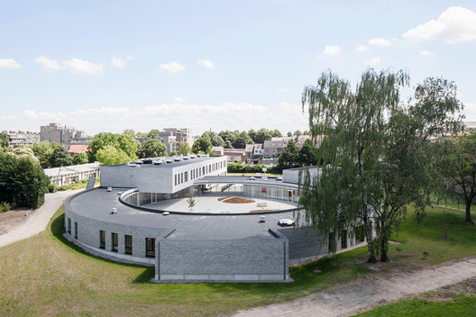School Merlijn / LOW Architecten - Image 8 of 13