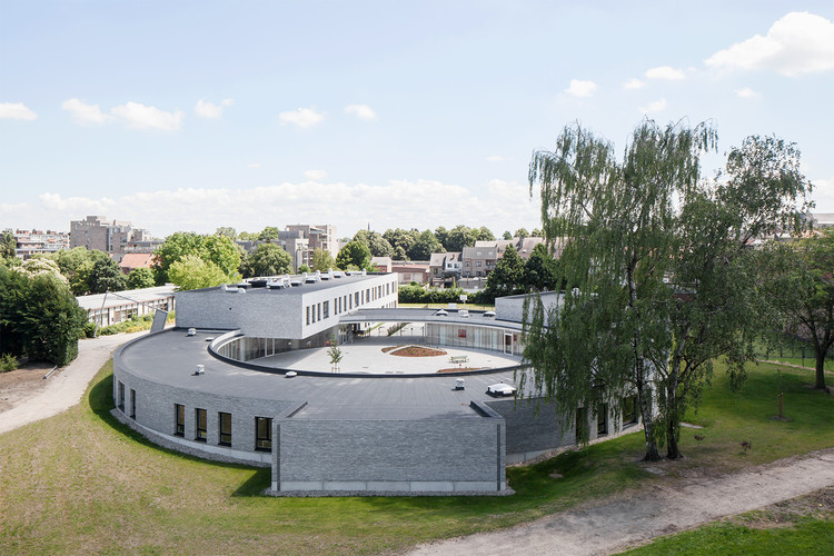 School Merlijn / LOW Architecten - Image 8 of 13
