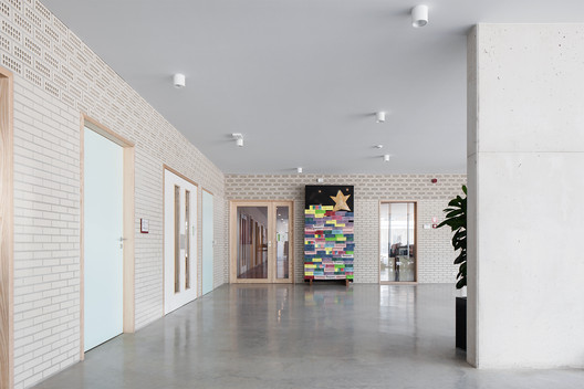 School Merlijn / LOW Architecten - Image 7 of 13