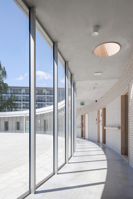 School Merlijn / LOW Architecten - Image 5 of 13