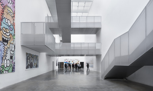 FUTURE STITCH Smart Factory / AZL Architects - Image 13 of 38