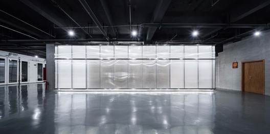 Vague "Wall" / Wall Architects of XAUAT Vague "Wall" / Wall Architects of XAUAT - Image 2 of 16