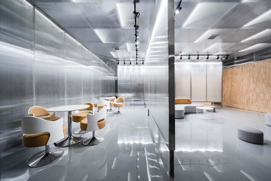 Vague "Wall" / Wall Architects of XAUAT Vague "Wall" / Wall Architects of XAUAT - Image 4 of 16