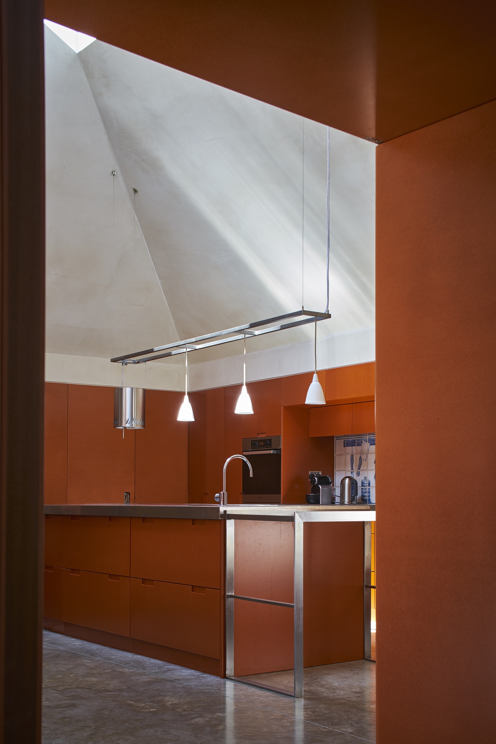 Gallery of Tin House / Henning Stummel Architects 10