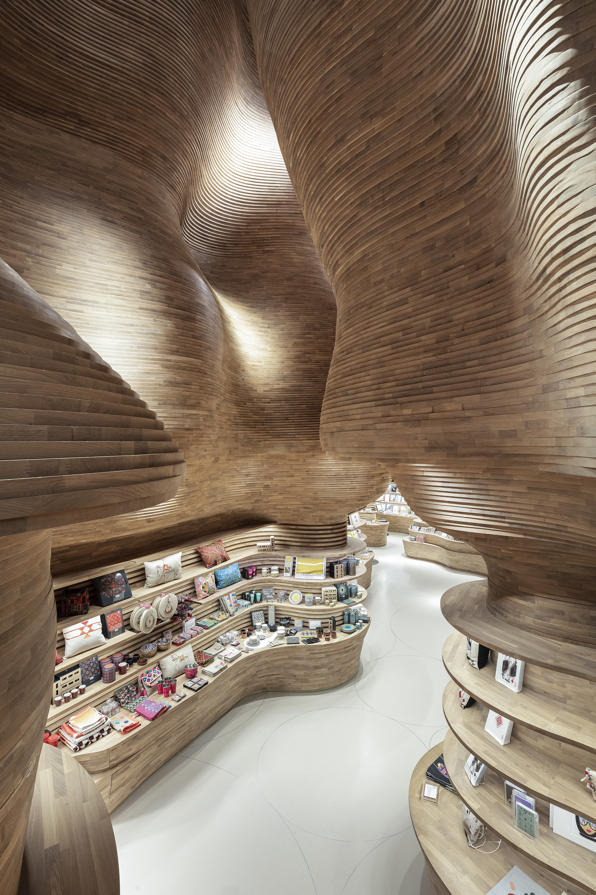 Gallery of National Museum of Qatar Shop Interiors / Koichi Takada