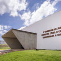 Unileão Special Civil and Criminal Court / Lins Arquitetos Associados - Courthouse