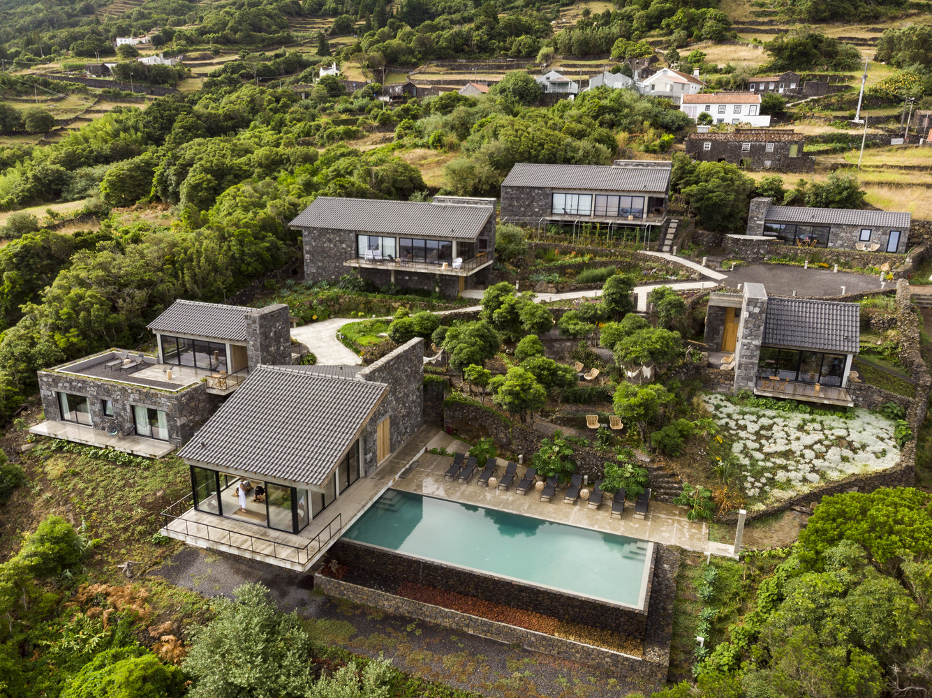 Lava Homes / Diogo Mega Architects