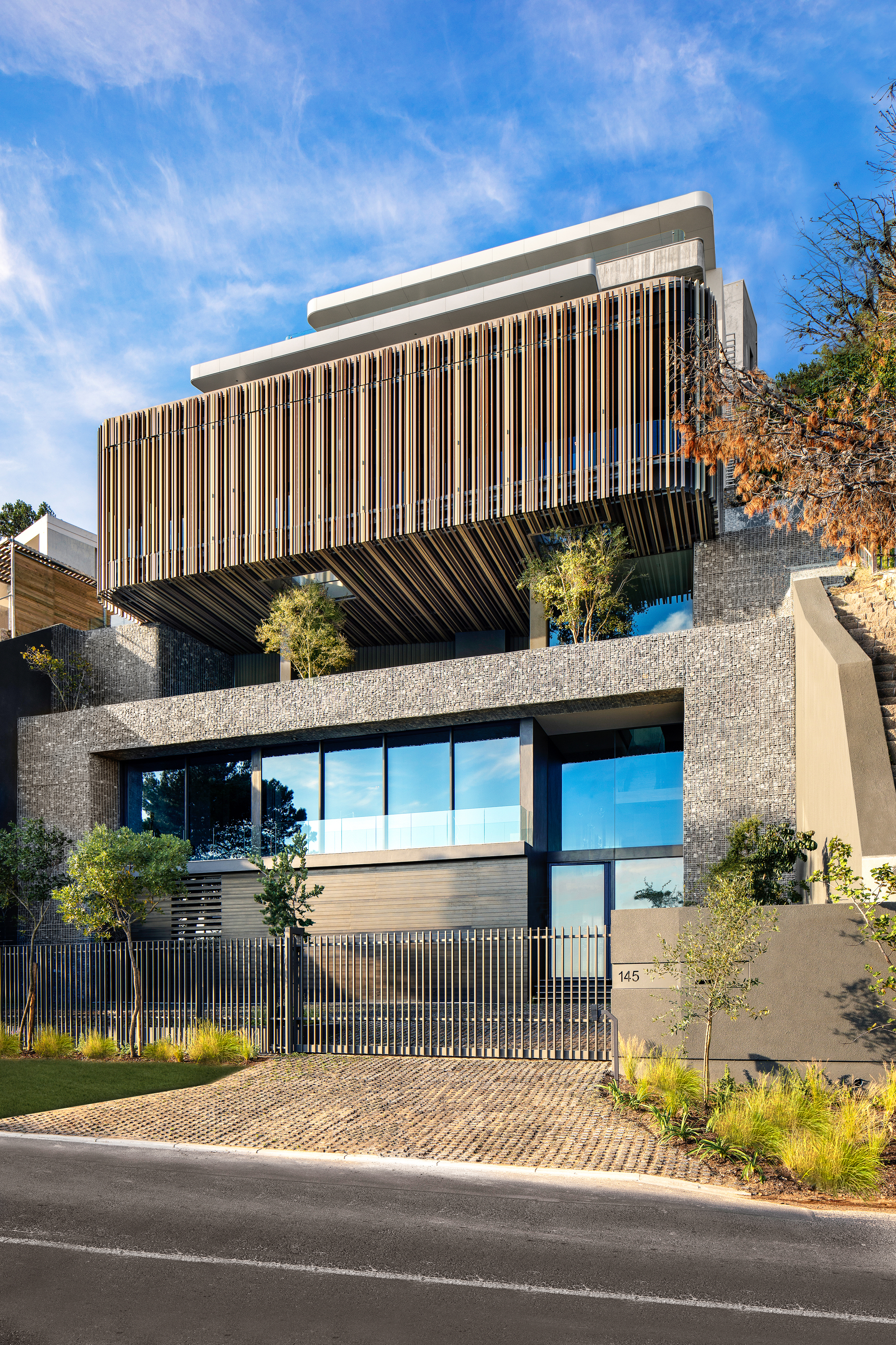 Gallery of Kloof 145 House / SAOTA - 6