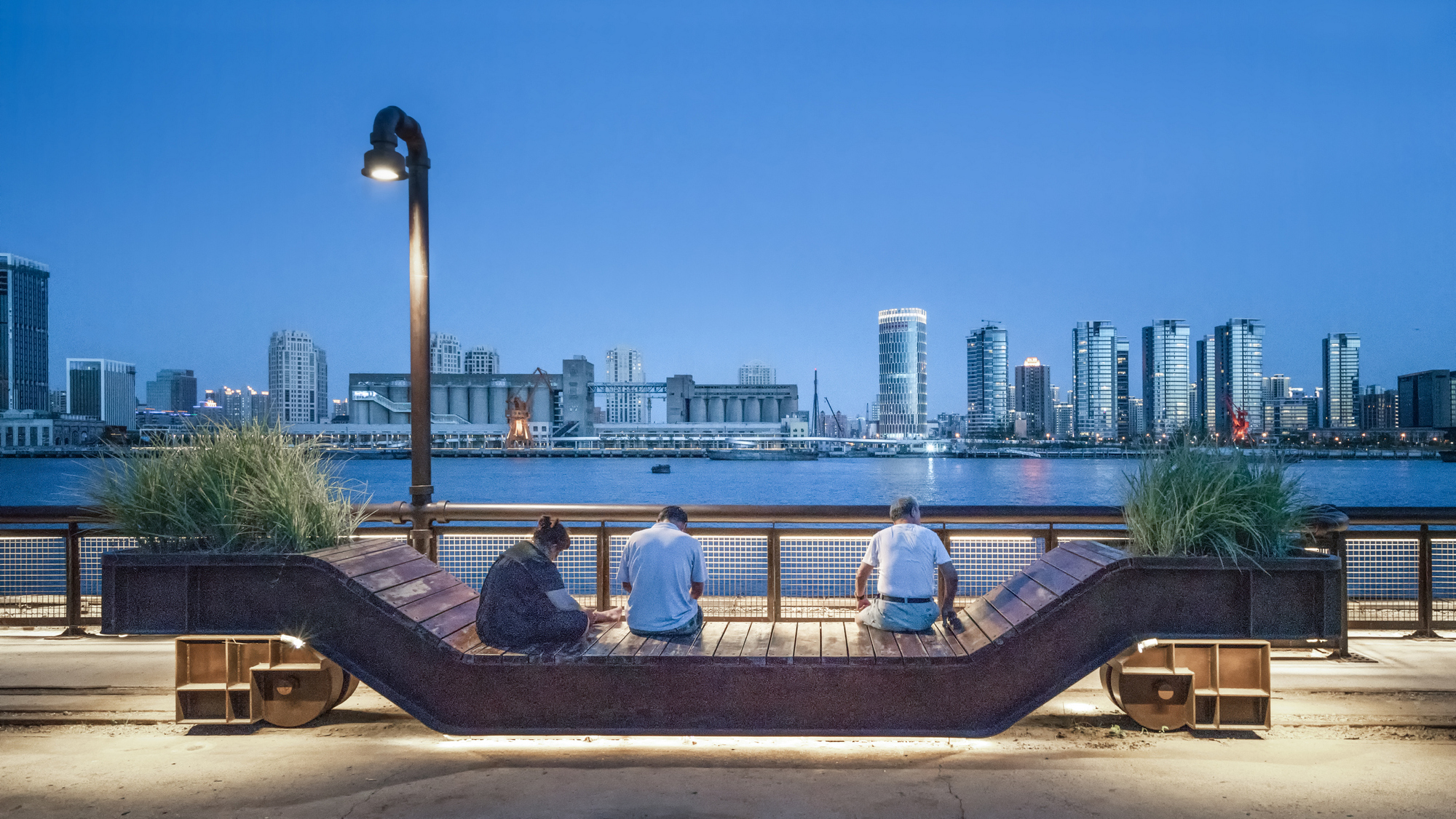 Gallery of Yangpu Riverfront South Section Phase II / DA Landscape