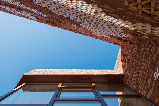 Kálida Sant Pau Center / Miralles Tagliabue EMBT - Image 20 of 27