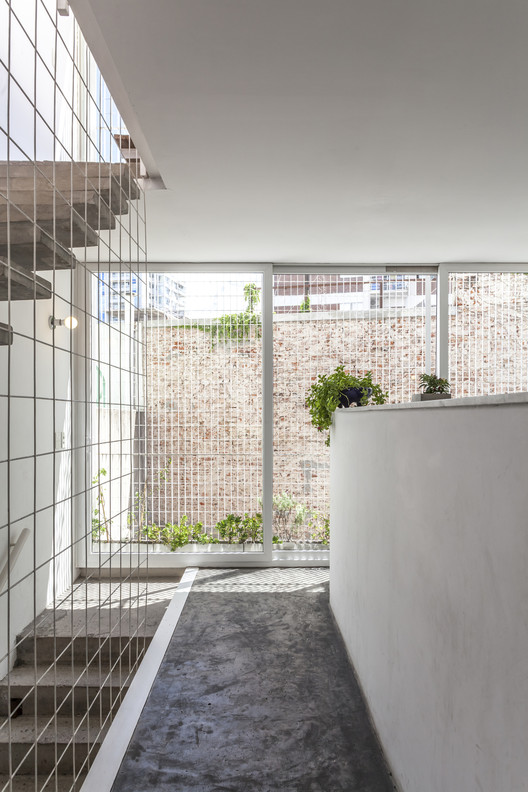 Metal Facades in Buenos Aires: How to Provide Privacy and Openness at the Same Time? Metal Facades in Buenos Aires: How to Provide Privacy and Openness at the Same Time? - Image 22 of 37