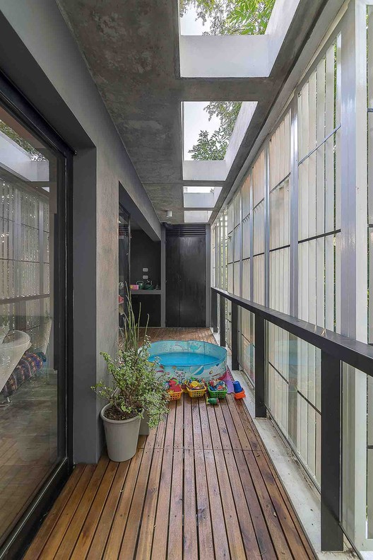 Metal Facades in Buenos Aires: How to Provide Privacy and Openness at the Same Time? - Image 31 of 37