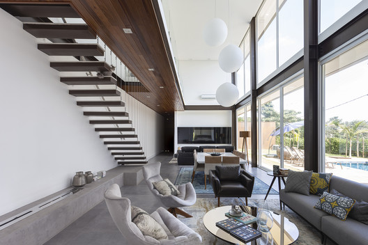 BT House / Taguá Arquitetura - Image 2 of 88