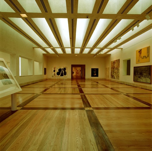 AD Classics: Monterrey Museum of Contemporary Art / LEGORRETA - Image 3 of 20