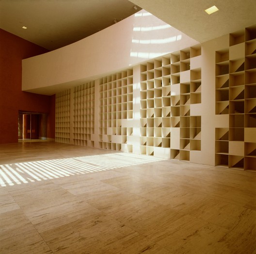 AD Classics: Monterrey Museum of Contemporary Art / LEGORRETA - Image 6 of 20