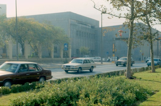 AD Classics: Monterrey Museum of Contemporary Art / LEGORRETA - Image 16 of 20
