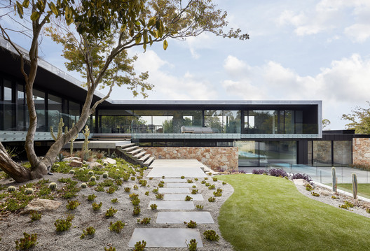 Moat’s Corner 住宅 / Vibe Design Group