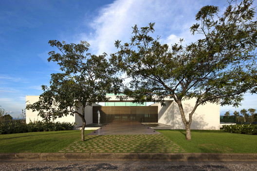 Casa Lincoln / Gustavo Penna Arquiteto e Associados - Imagem 15 de 48