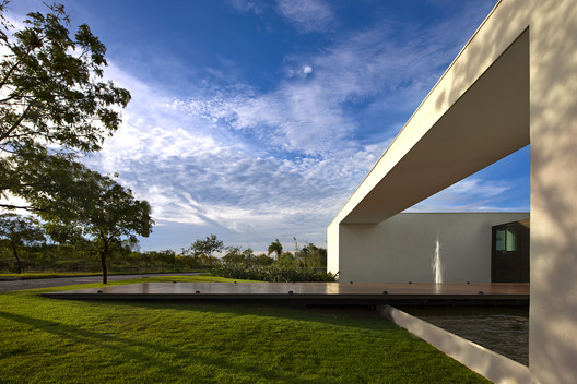 Casa Lincoln / Gustavo Penna Arquiteto e Associados - Fachada