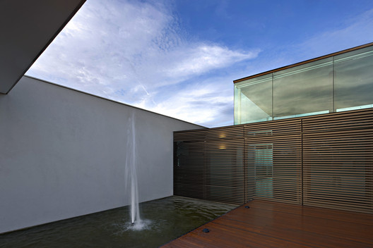 Casa Lincoln / Gustavo Penna Arquiteto e Associados - Fachada