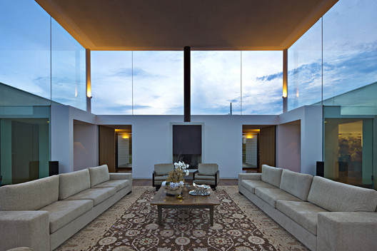 Lincoln House / Gustavo Penna Arquiteto e Associados - Image 6 of 48