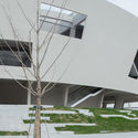 Centro de Desfiles de Moda China Light and Textile City / WAU Design - Espaço De Exibições 