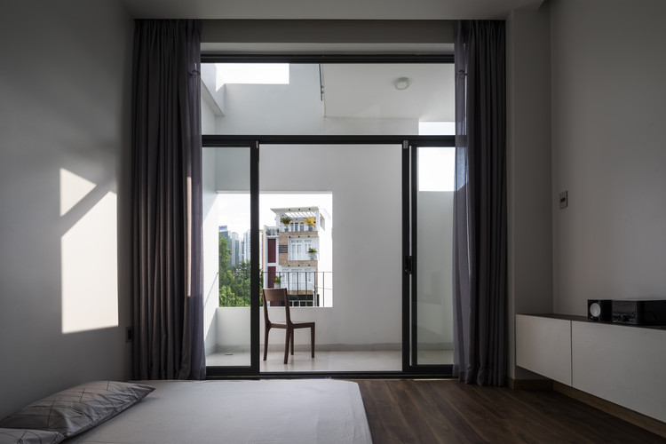 Lien Thong House / 6717 Studio - Door, Windows