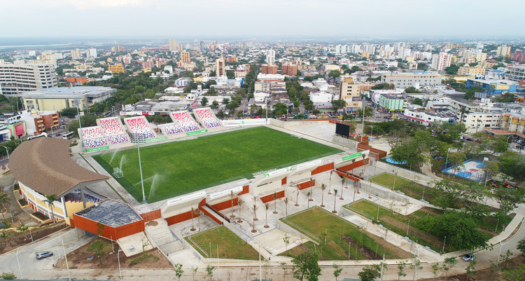 Estadio Romelio Martínez / El Equipo Mazzanti, © A Construir S.A