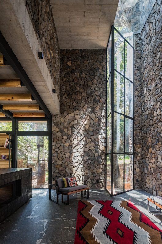 Casa Luzia / saavedra arquitectos - Sillas, Fijación Vigas, Ventanas