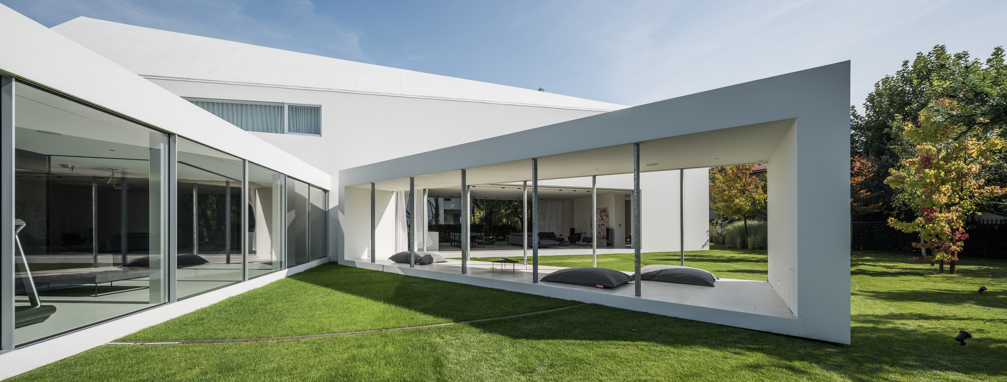 Gallery of Quadrant House / KWK Promes 39