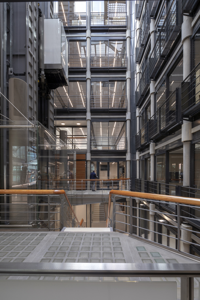 Gallery of Bracken House Office Building / John Robertson Architects 9