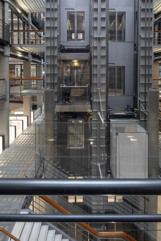 Gallery of Bracken House Office Building / John Robertson Architects 12