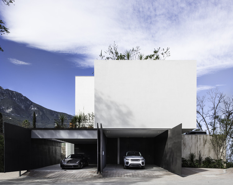 Genius Loci House / Gabriela Carrillo Valdez + tescala - Houses