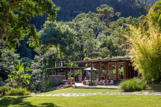 House in Correas / Rodrigo Simão Arquitetura - Image 16 of 46