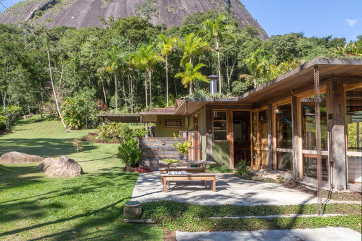 House in Correas / Rodrigo Simão Arquitetura - Image 9 of 46