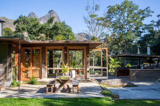 House in Correas / Rodrigo Simão Arquitetura - Image 8 of 46