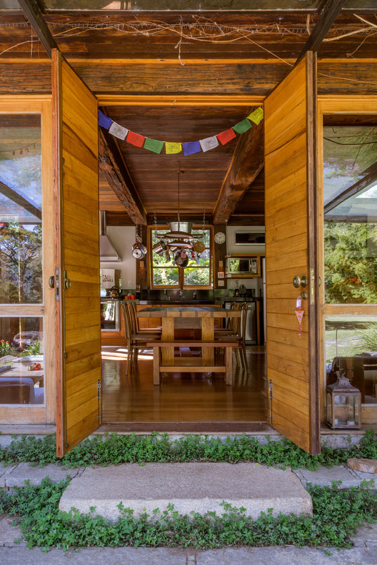 House in Correas / Rodrigo Simão Arquitetura - Image 3 of 46