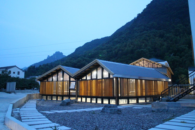 台州市黄岩区澄江柑橘博览园游客服务中心 / 杰构建筑设计事务所 - 更多图片